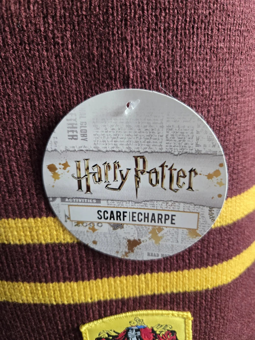 NWT Harry Potter Gryffindor Maroon Gold Stripe Knit Scarf Crest Fringe OS Winter